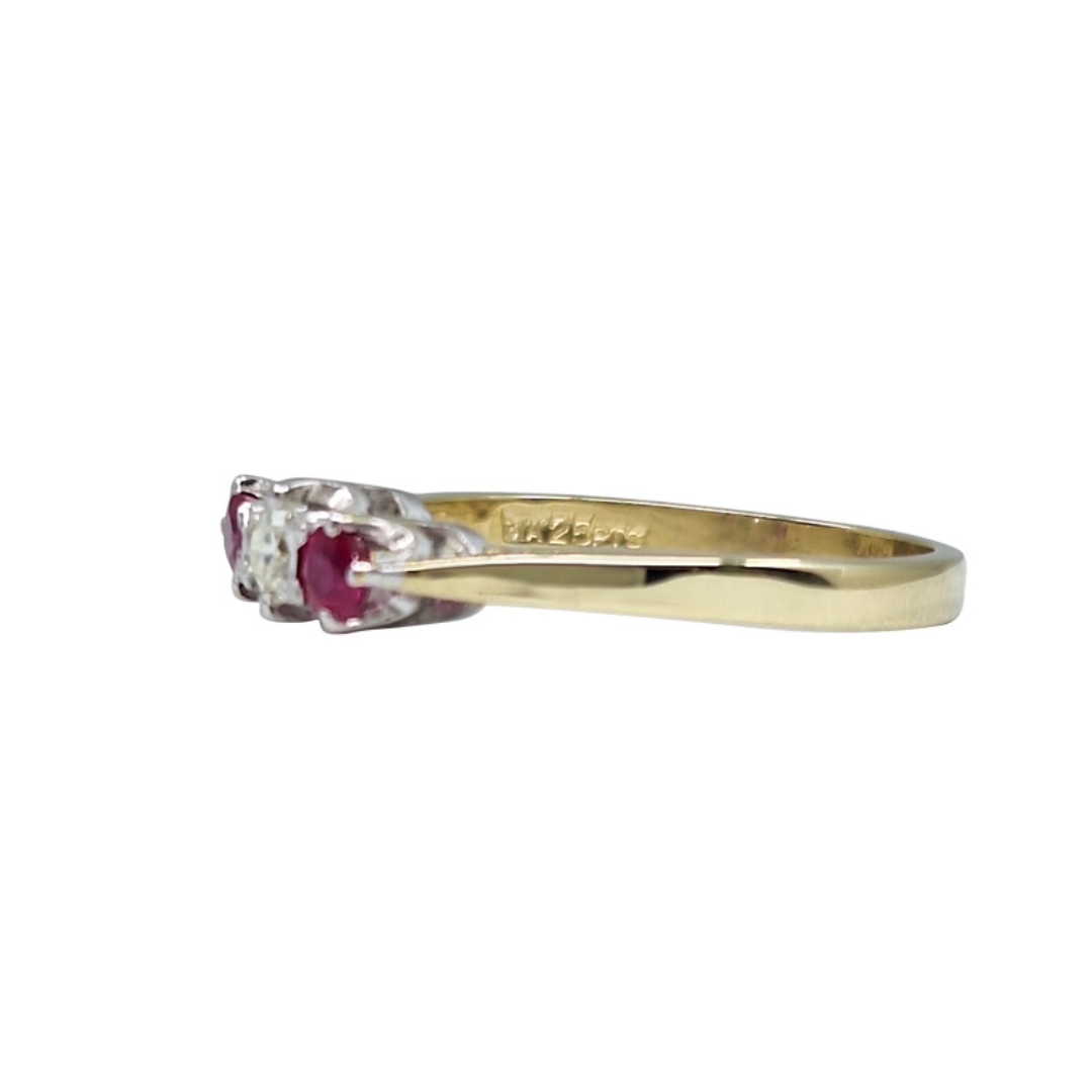 9ct Yellow Gold Ruby & Diamond 3 Stone Ring