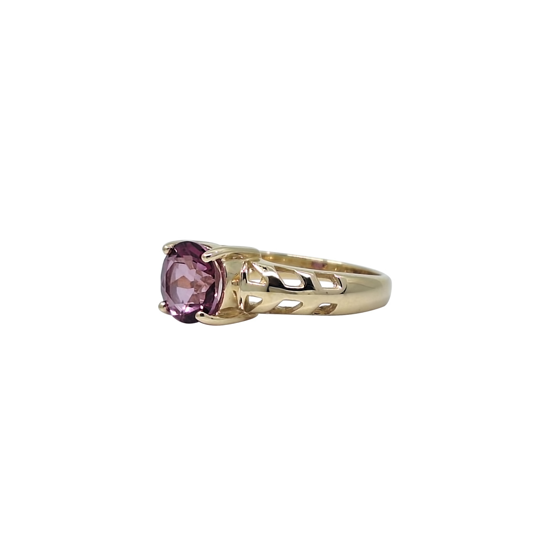 9ct Yellow Gold Cherry Topaz Ring