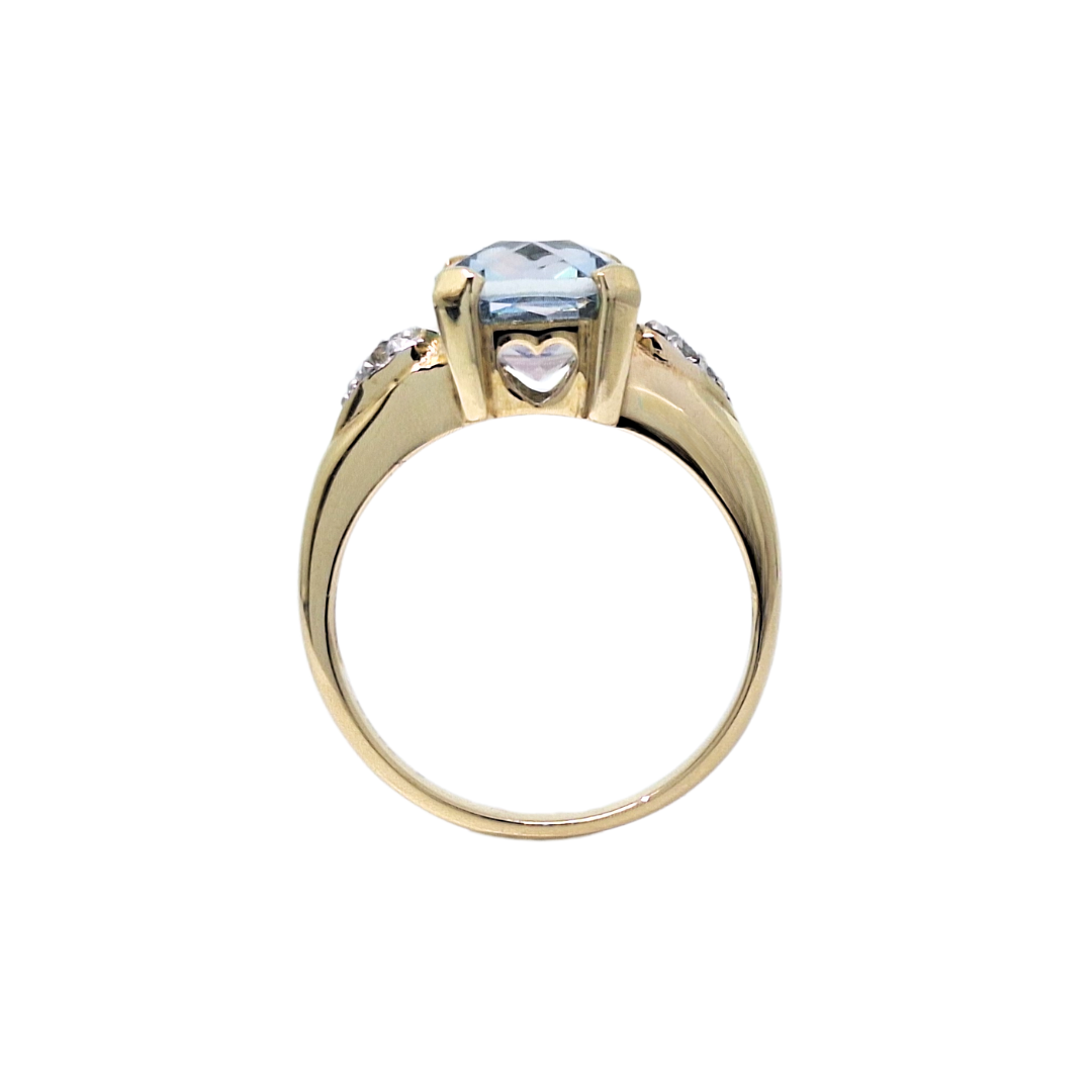 9ct Neptune & White Topaz Ring