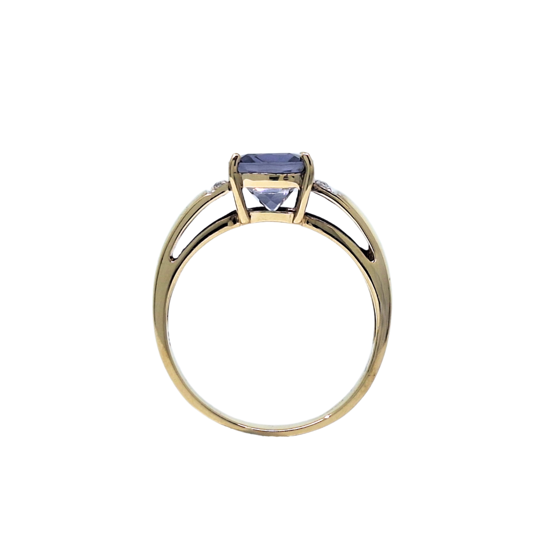 9ct Yellow Gold Iolite & Diamond Ring