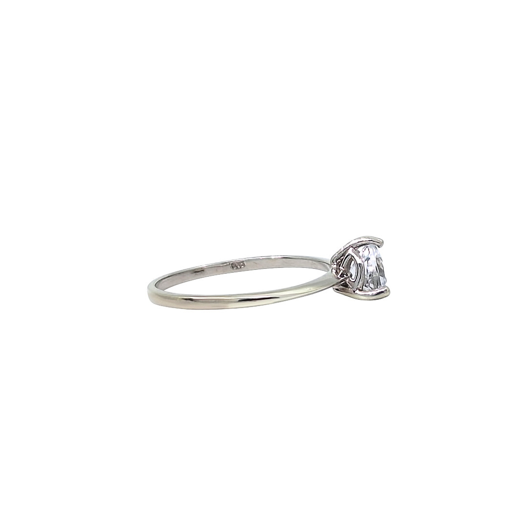 9ct White Gold White Sapphire Ring
