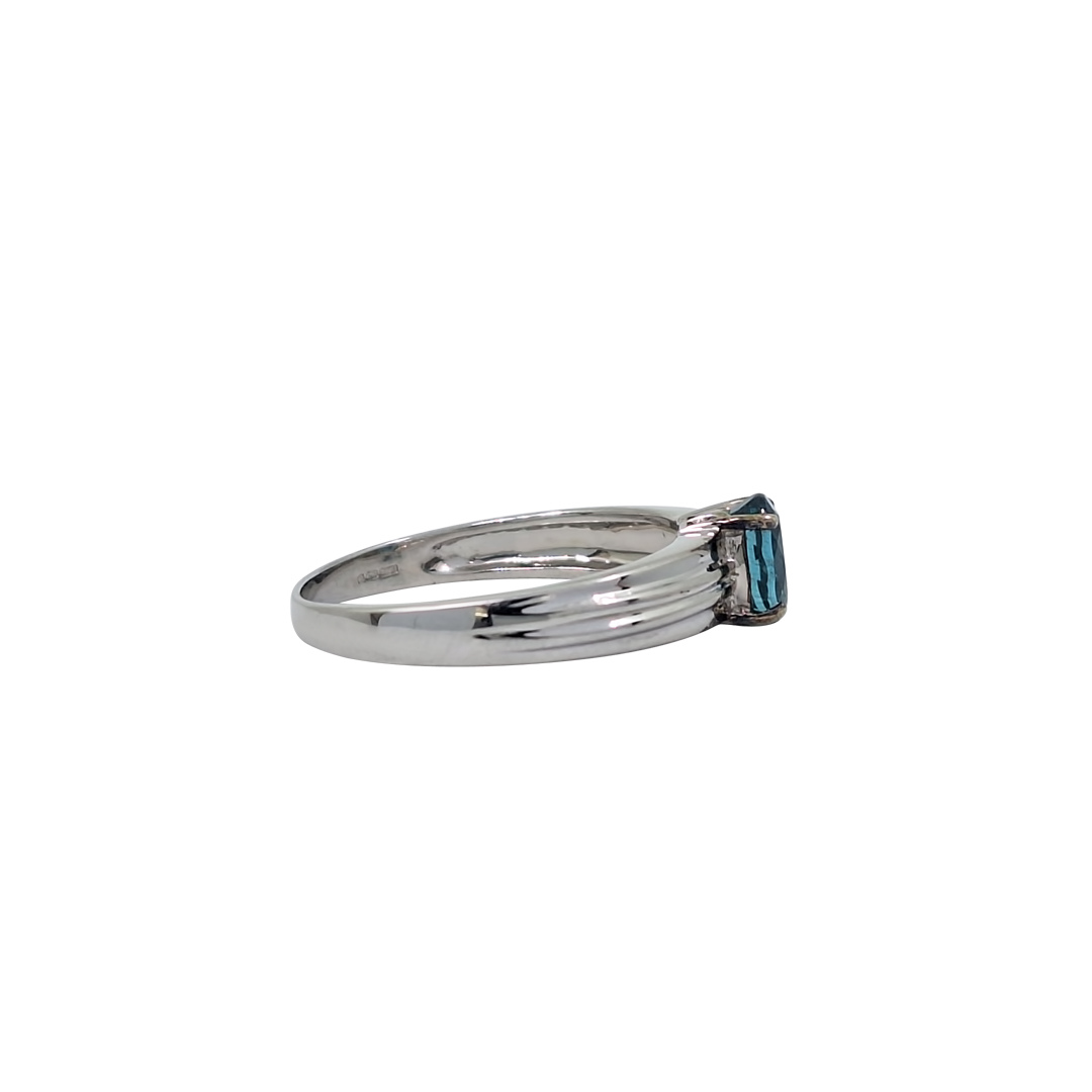 9ct White Gold Blue/Green Gemstone Ring