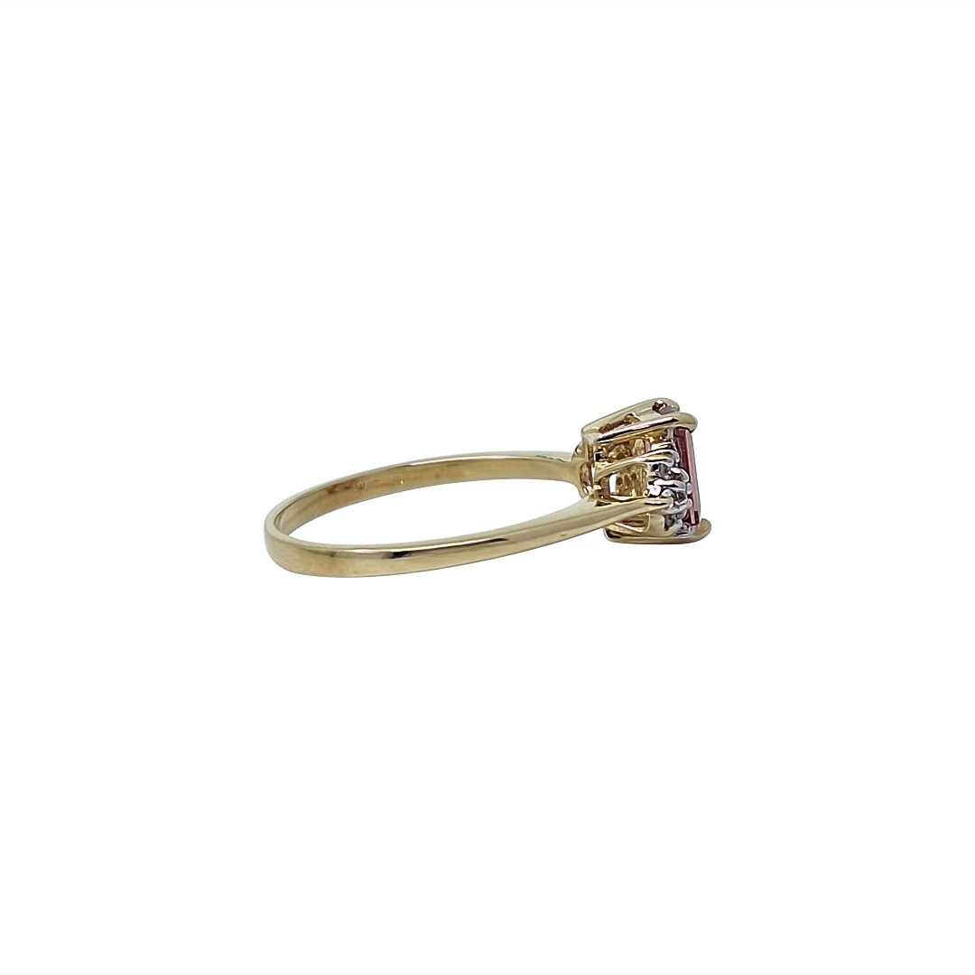 9ct Yellow Gold Pink Sapphire & White Topaz Ring