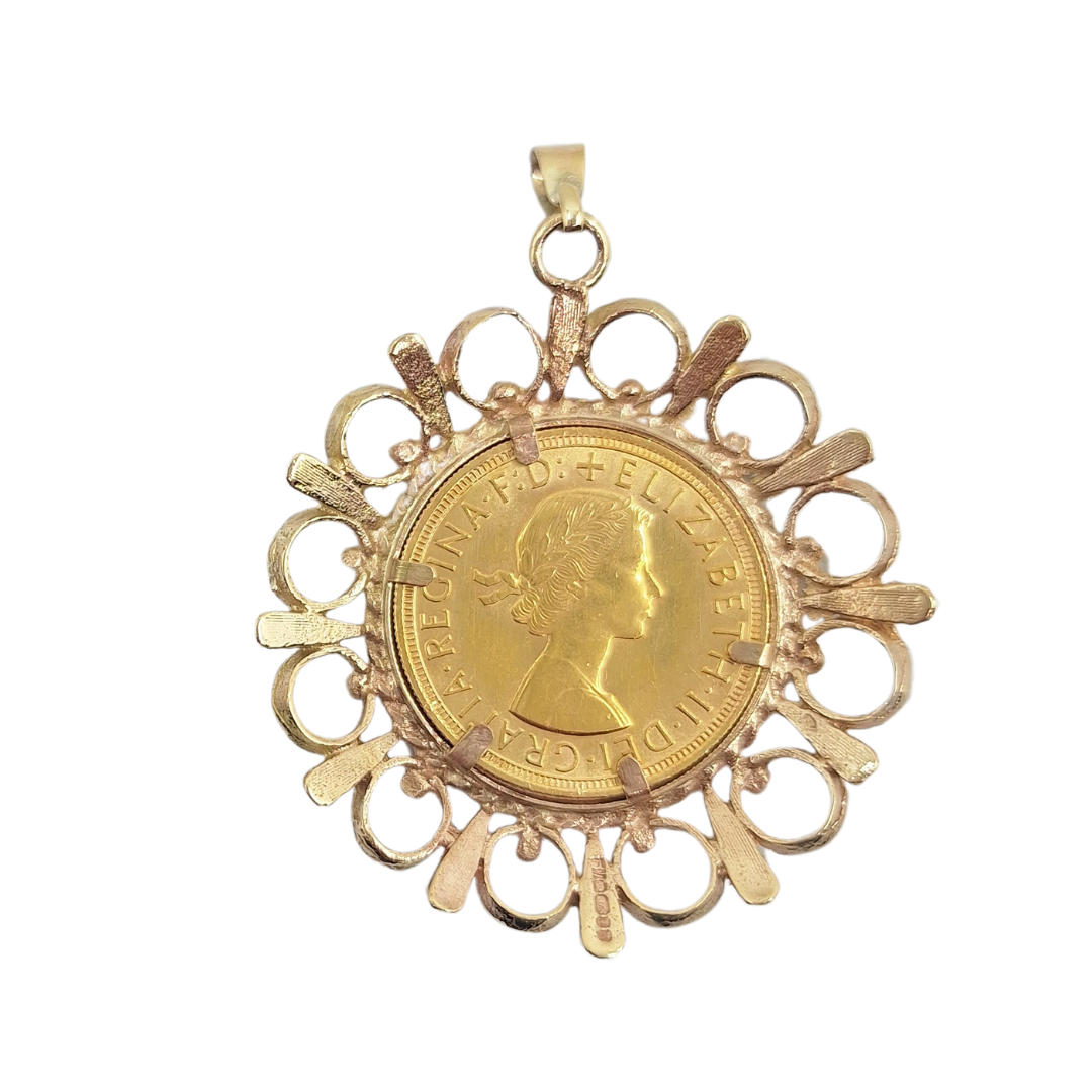 9ct Yellow Gold Full Sovereign Pendant 1957