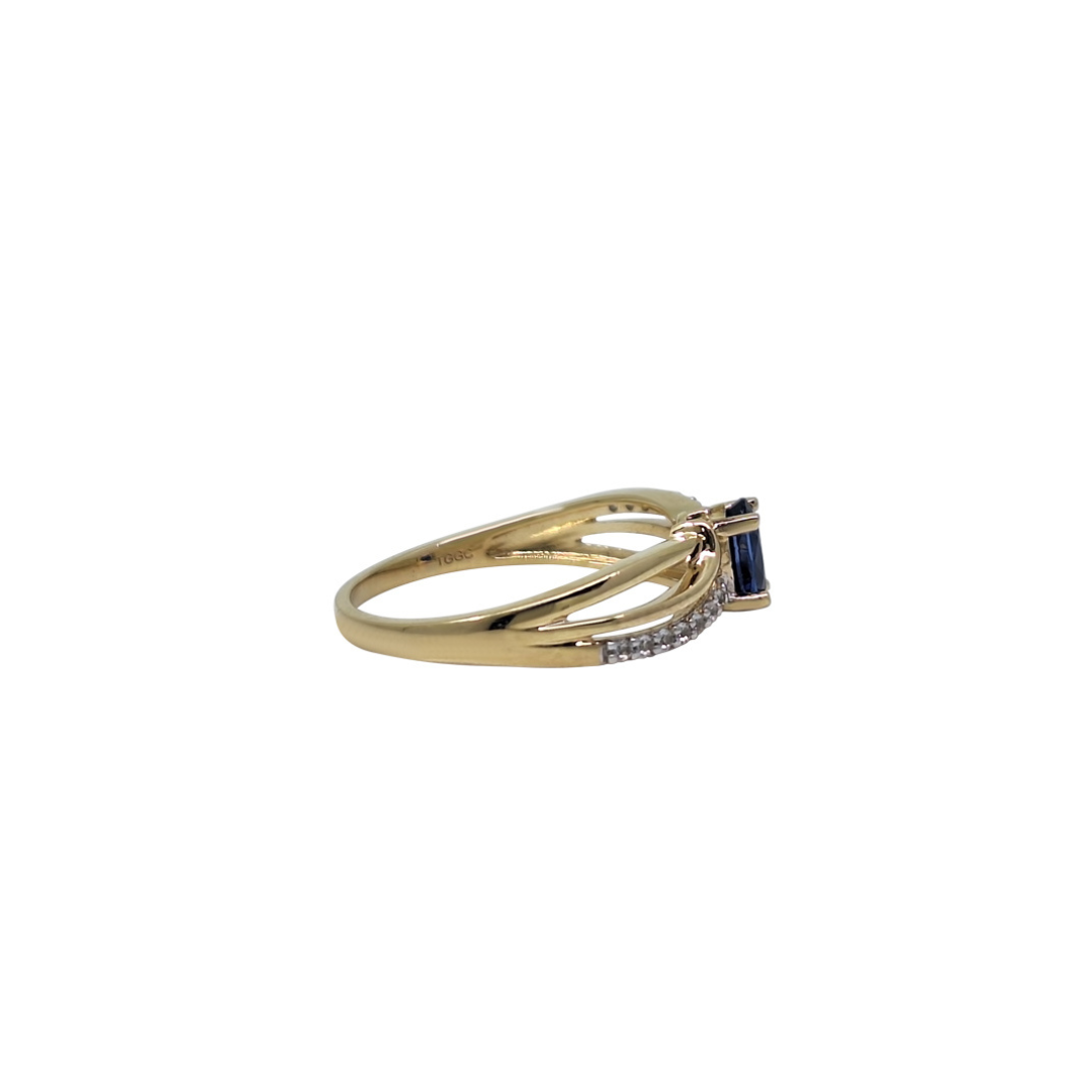 9ct Yellow Gold Nilamani & white topaz ring