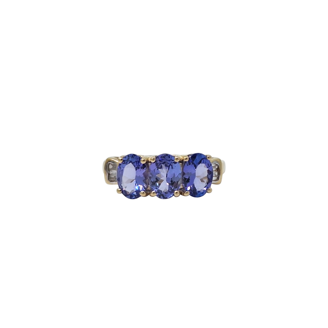 9ct Yellow Gold Tanzanite & Diamond Ring