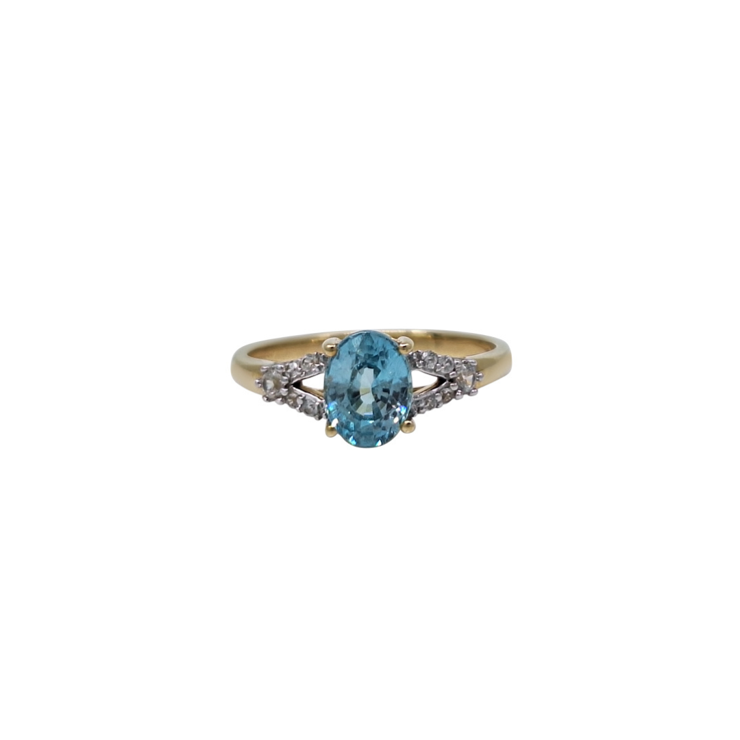 9ct Yellow Gold Ratanakiri Blue Zircon & White Zircon Ring