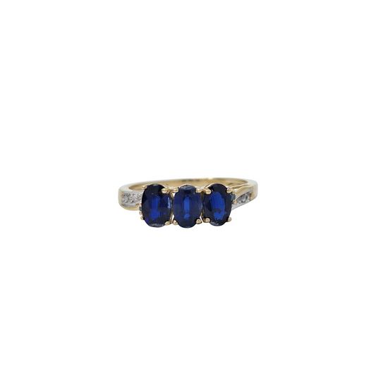 9ct Yellow Gold kyanite Three stone ring