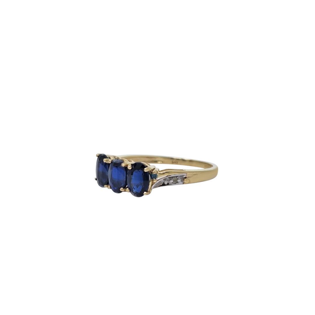 9ct Yellow Gold kyanite Three stone ring