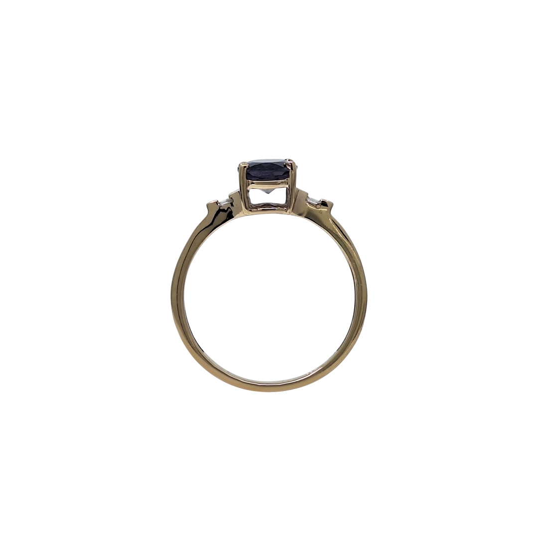 9ct Yellow Gold Oval Iolite Ring