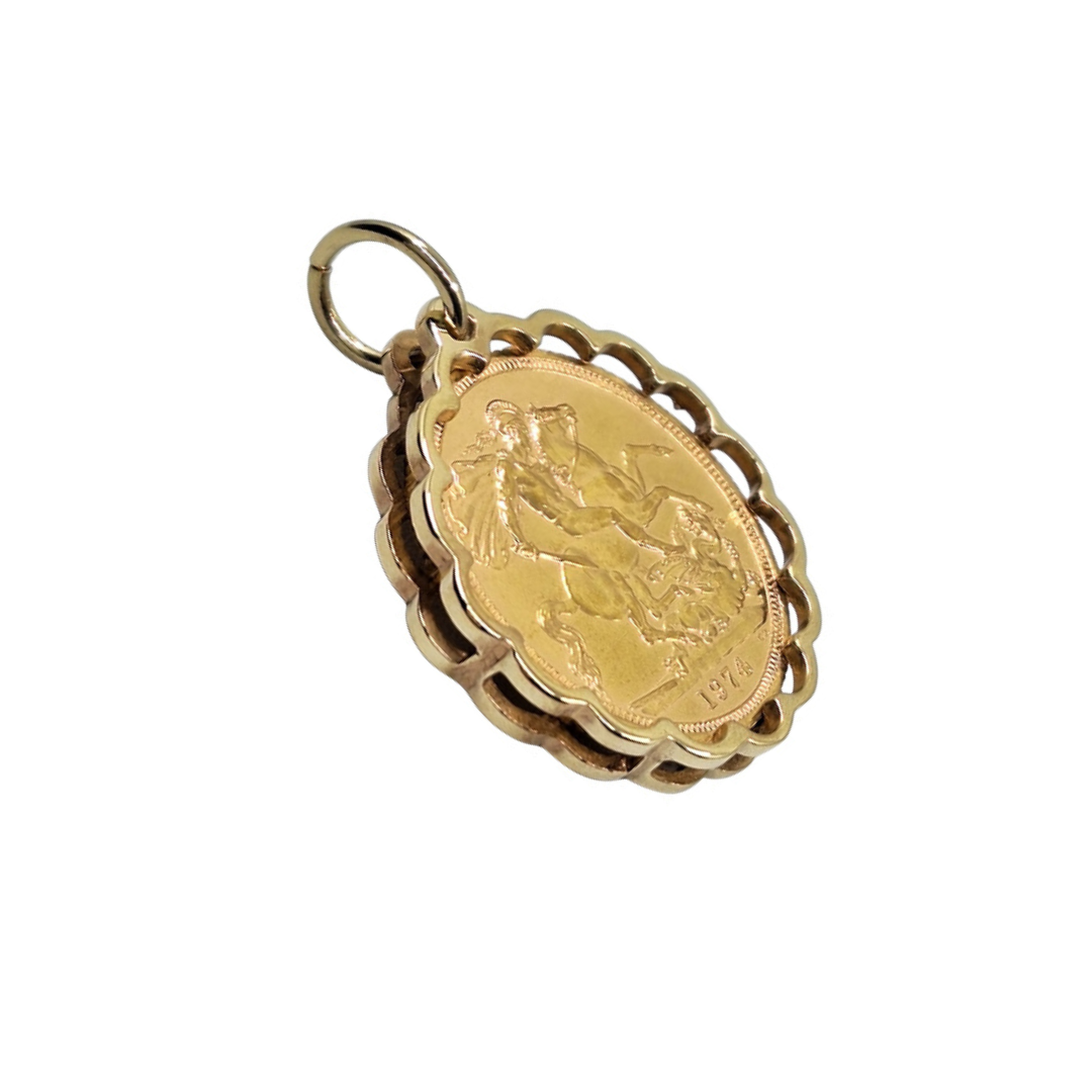 9ct Yellow Gold Full Sovereign Pendant 1974