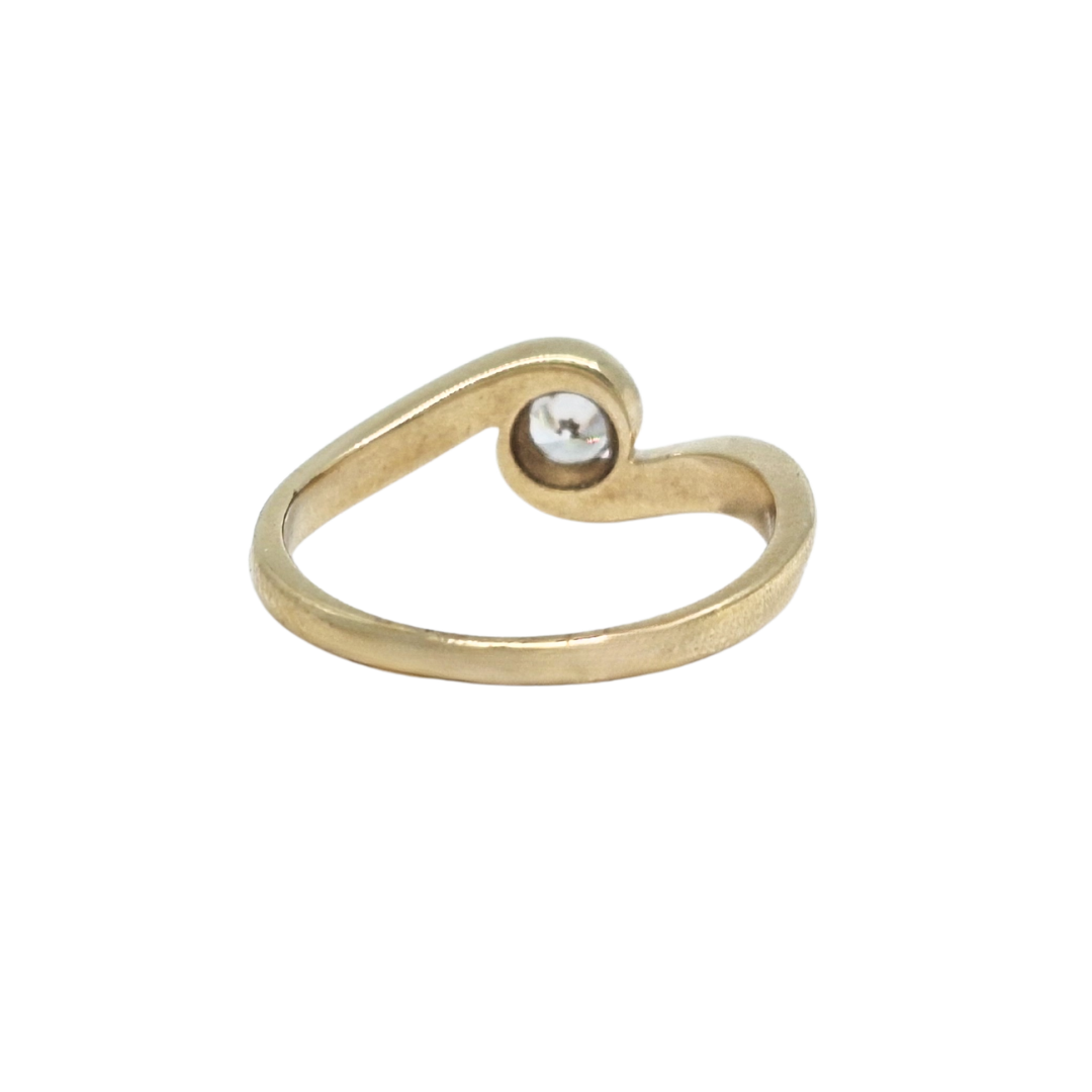 9ct Yellow Gold Diamond Twist Solitaire Ring
