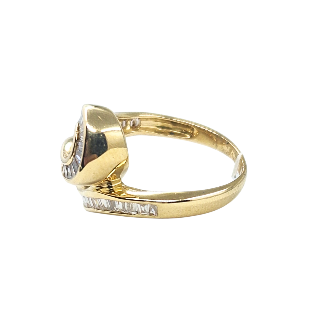 18ct Yellow Gold Diamond Fancy Bnad Ring