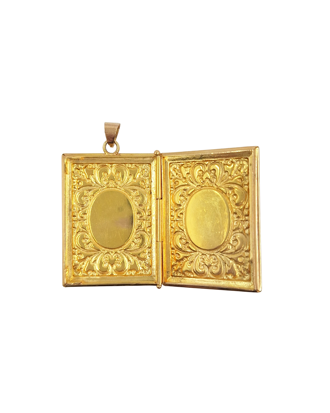 18ct Yellow Gold Engraved Locket
