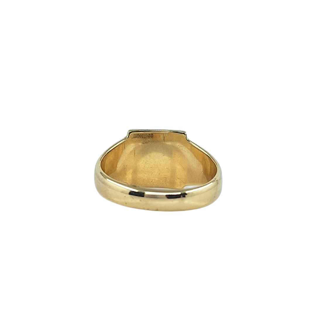 9ct Yellow Gold Oval Patterned Signet Ring