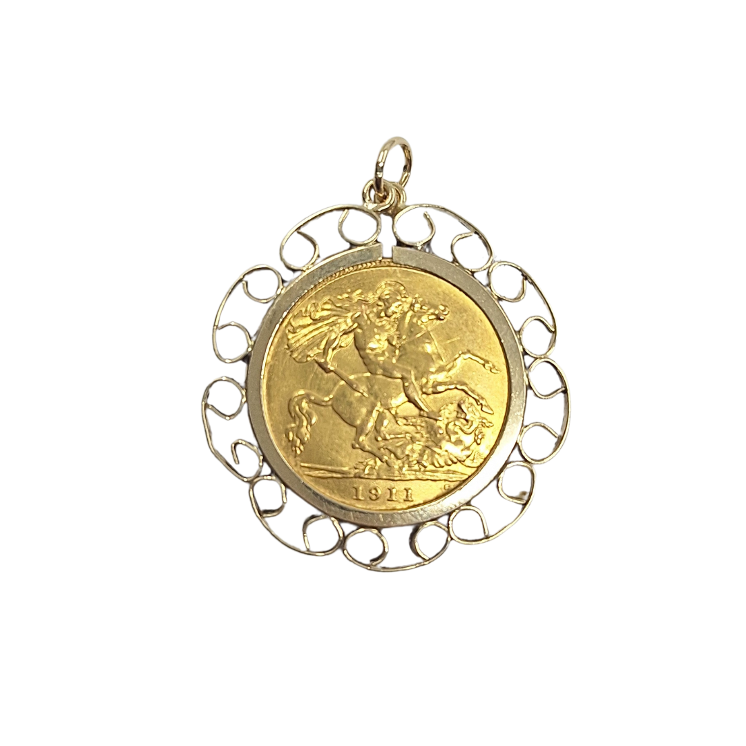 9ct Yellow Gold Half Sovereign Pendant 1911