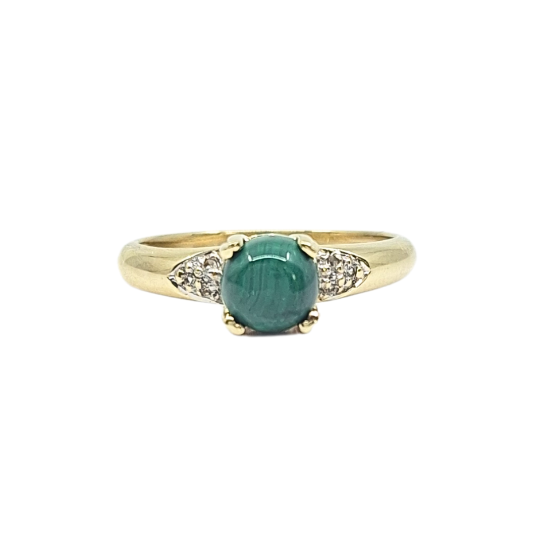9ct Yellow Gold Agate & Diamond Ring