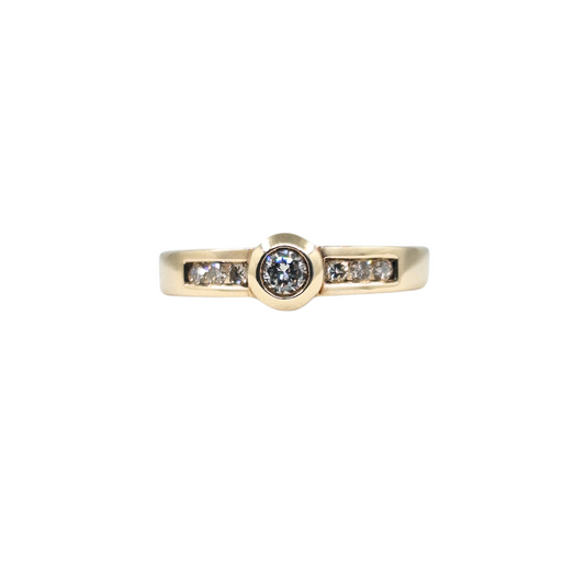 9ct Yellow Gold Rubover Diamond Ring