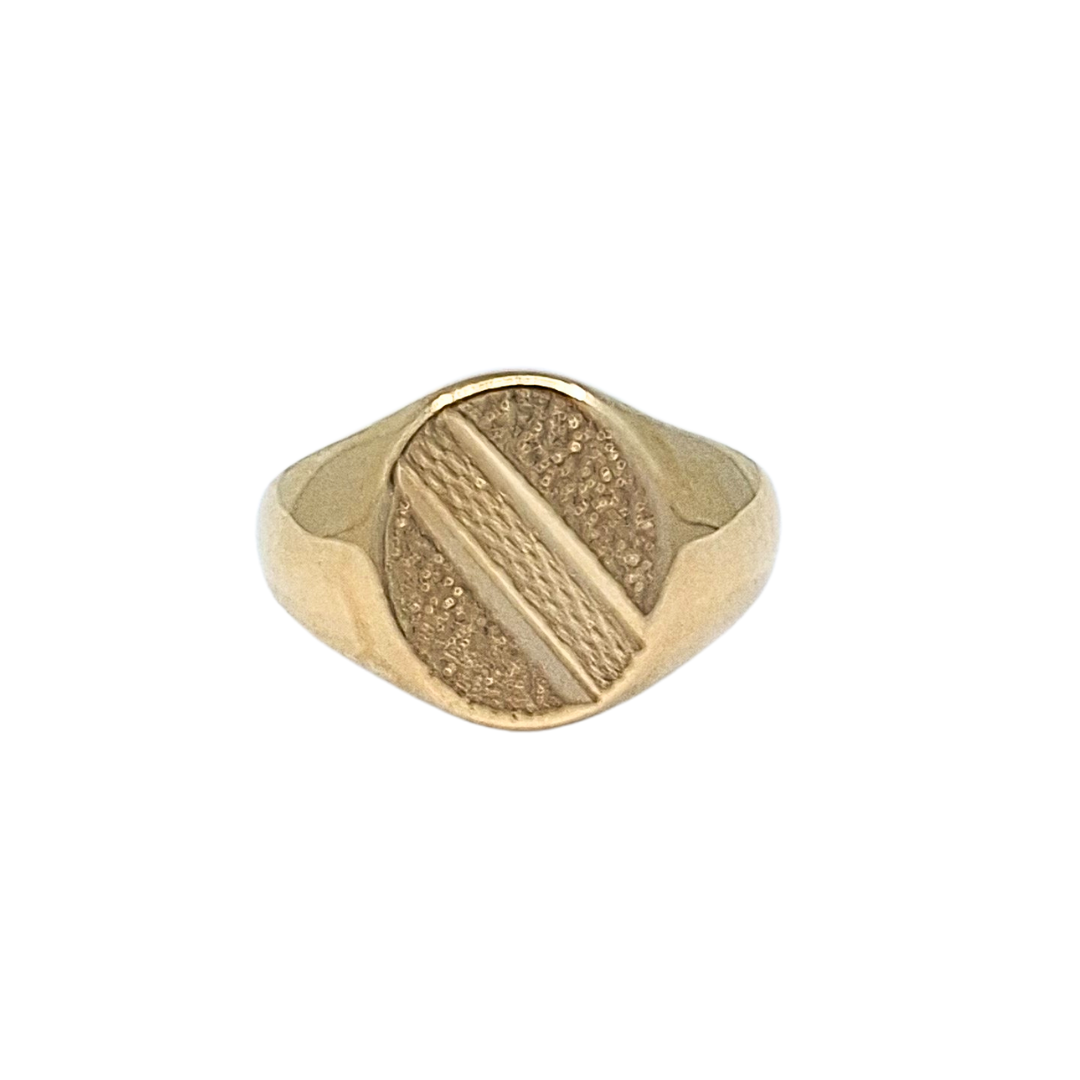 9ct Yellow Gold Engraved Signet Ring