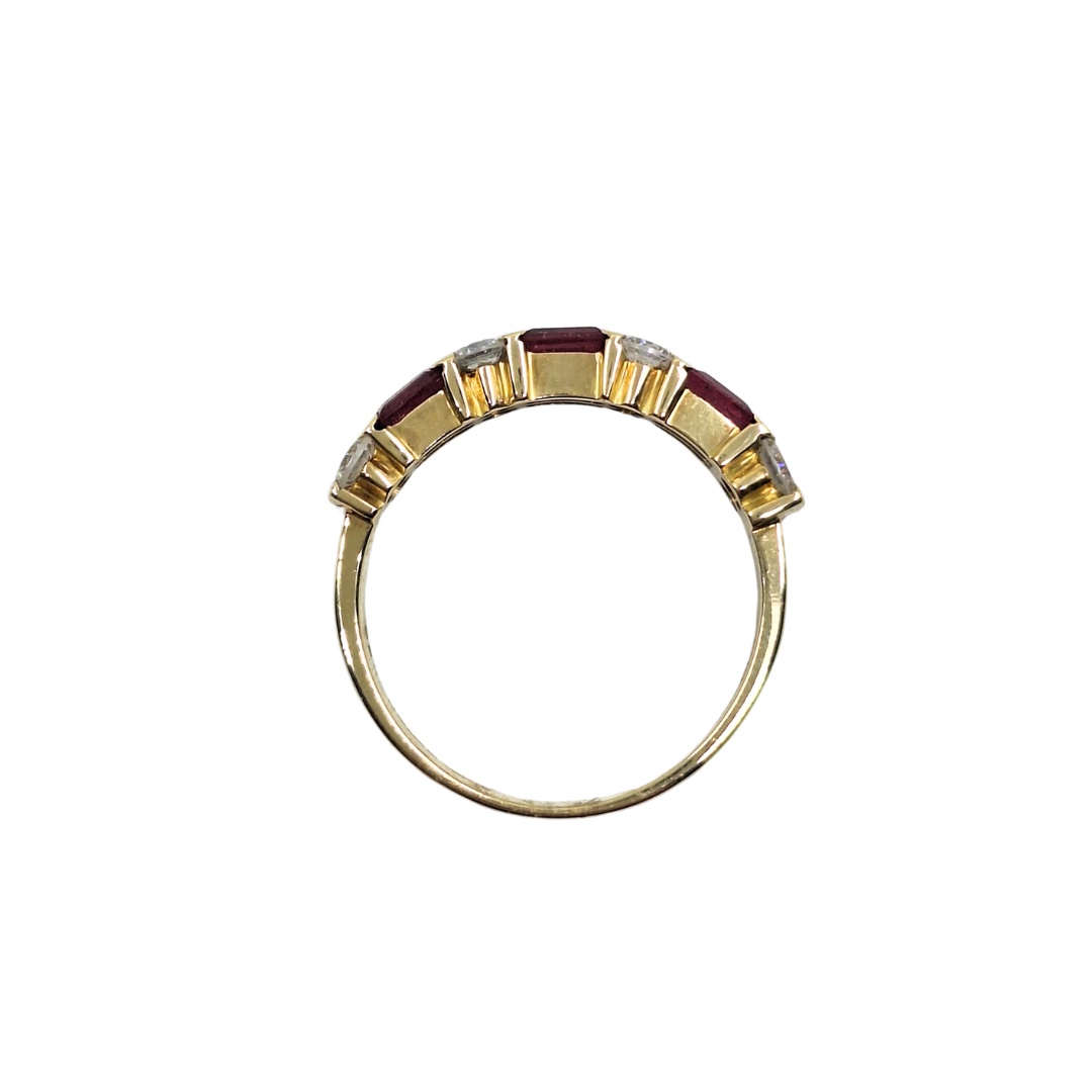 14ct Yellow Gold Red & White Cubic Zirconia Ring
