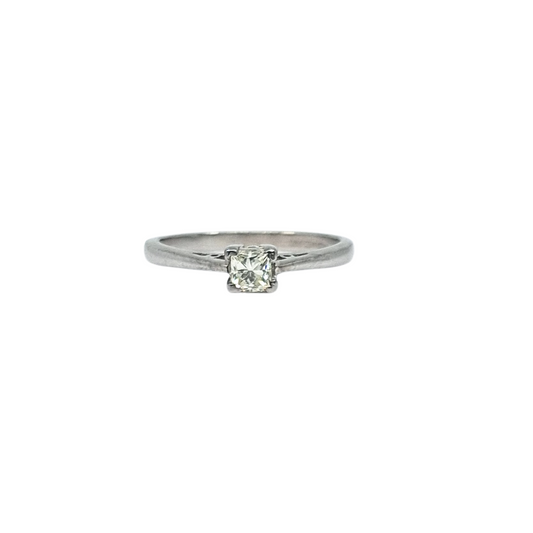 18ct White Gold Princess Cut Diamond Solitaire Ring