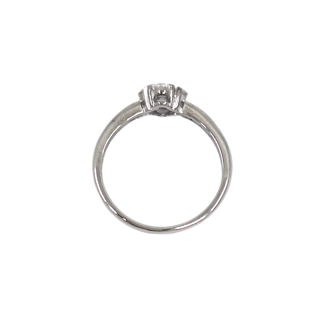 18ct White Gold Diamond Cluster Ring