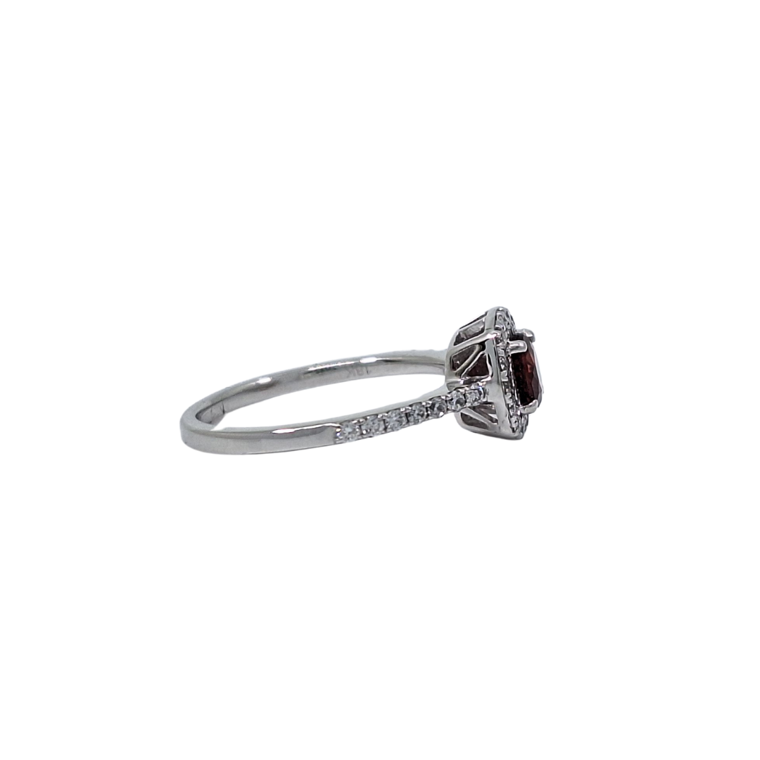 18ct White Gold Garnet & Diamond Ring