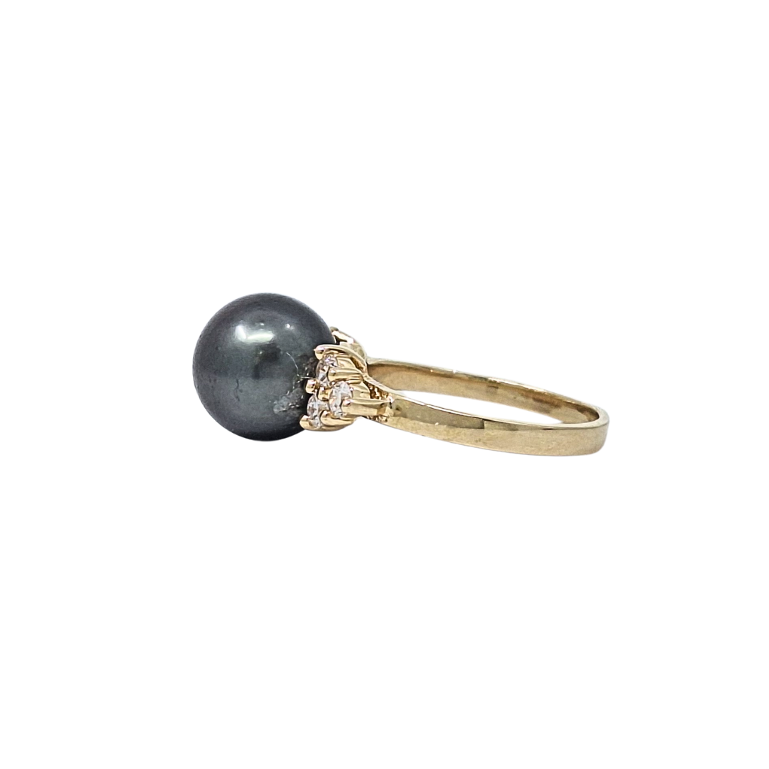 14ct Yellow Gold Black Pearl & Diamond Ring