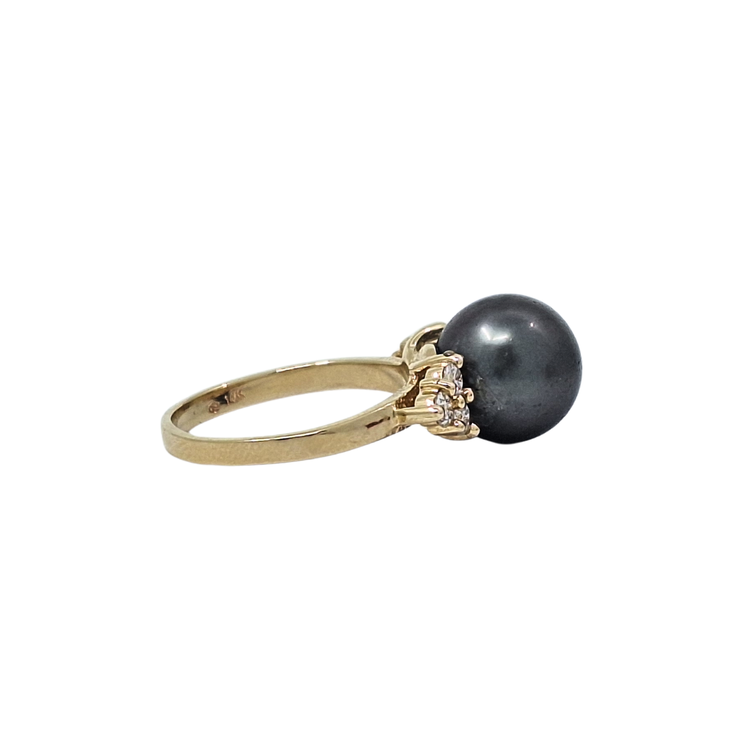 14ct Yellow Gold Black Pearl & Diamond Ring