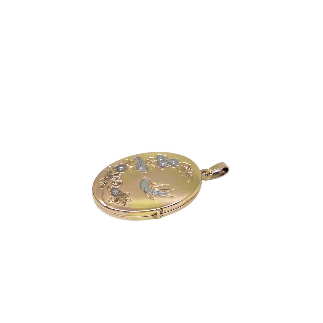 9ct Yellow Gold Engraved Locket