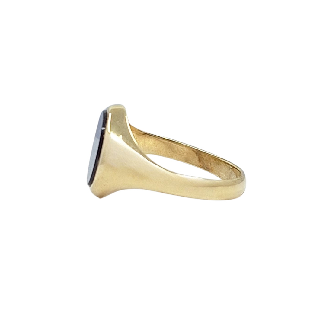 9ct Yellow Gold Onyx Signet Ring