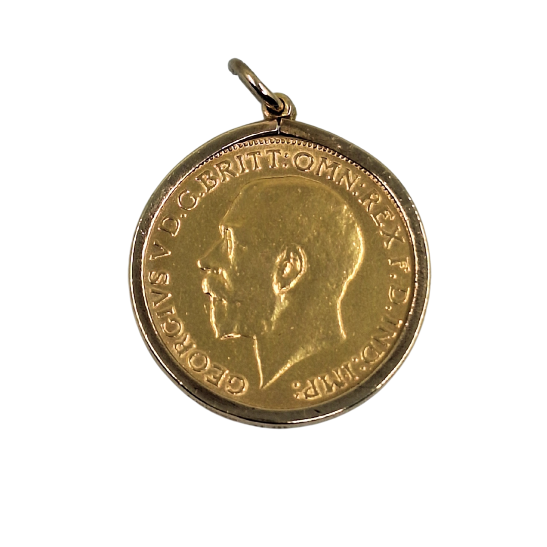 9ct/22ct Yellow Gold Full Sovereign Pendant 1911