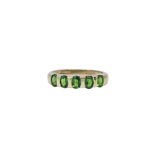 9ct Yellow Gold Green Gemstone Ring
