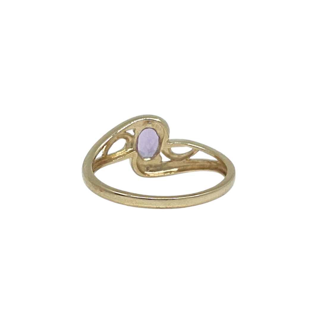 9ct Yellow Gold Amethyst Twist Ring