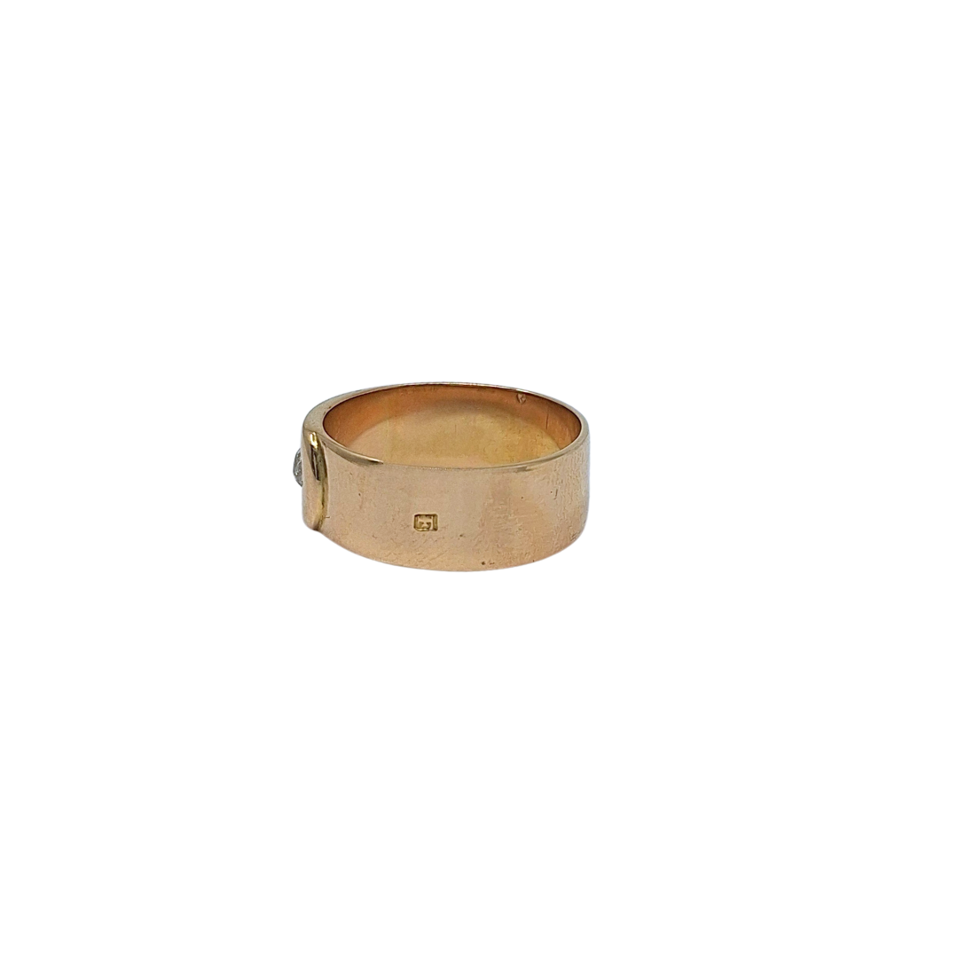 18ct Yellow Gold Diamond Set Buckle Ring