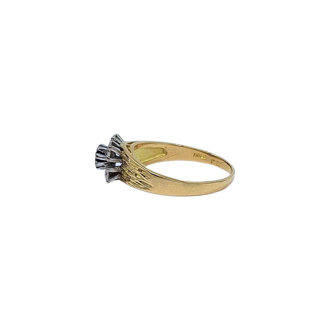 18ct Yellow Gold Sapphire & Diamond Ring