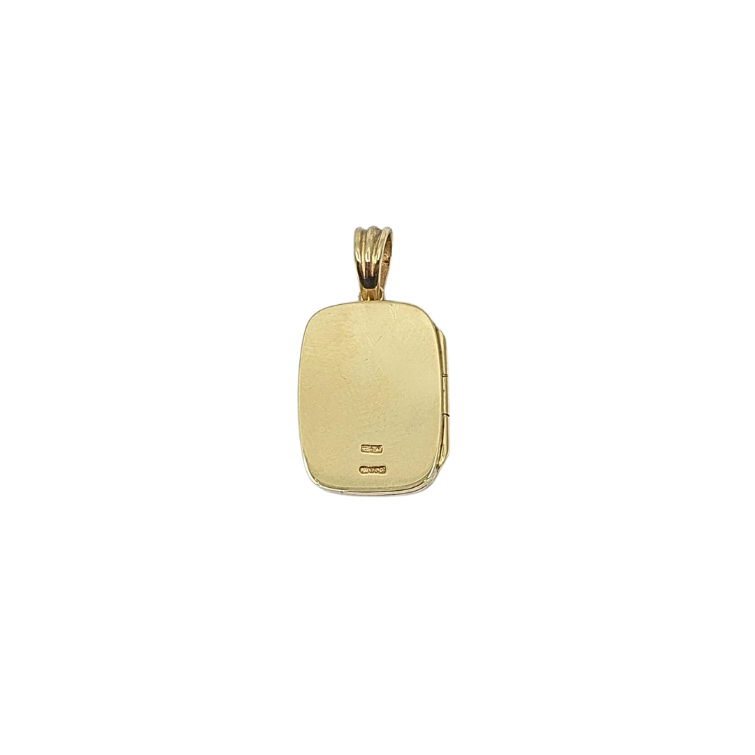 9ct Yellow gold Engraved Locket
