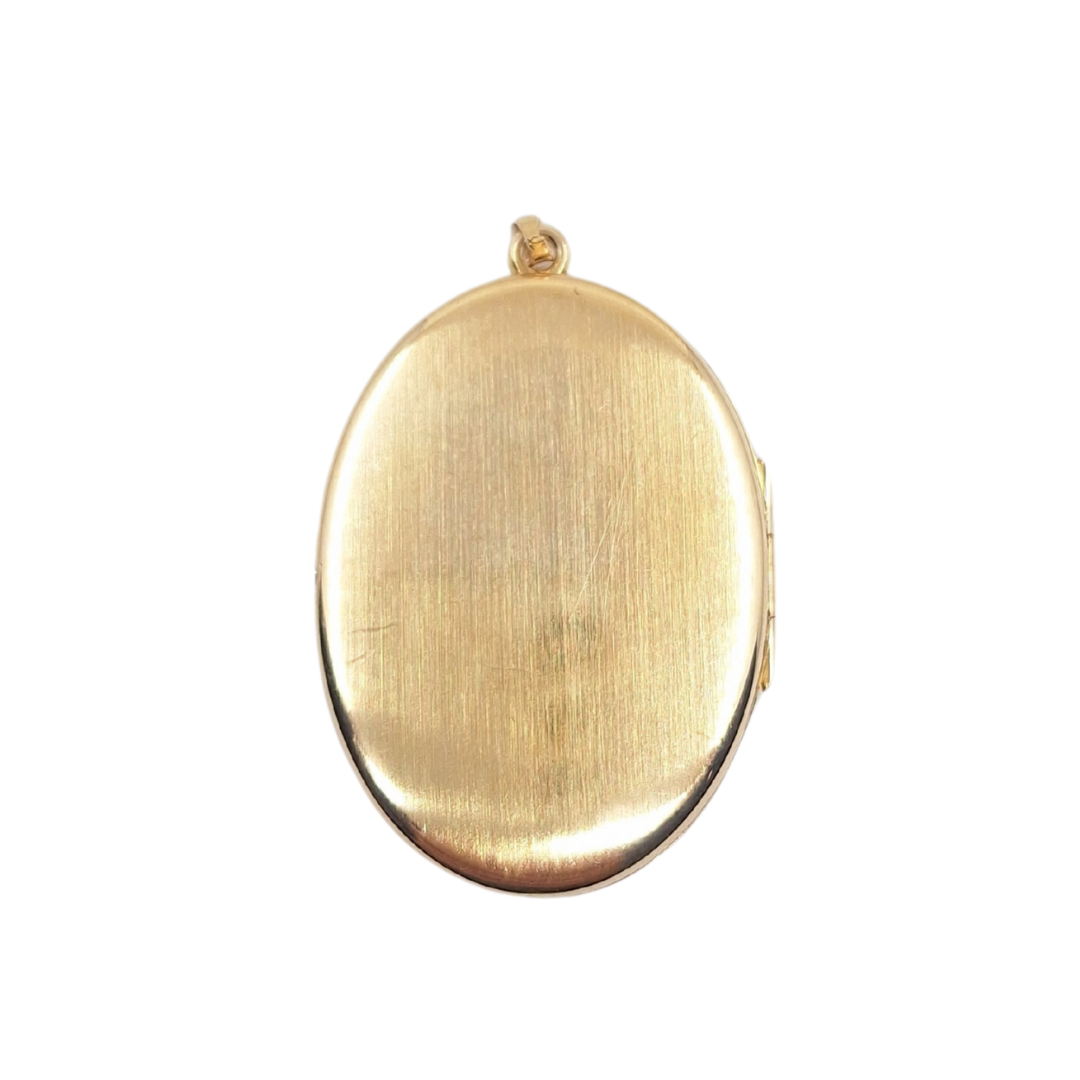 9ct Yellow Gold Oval Engraved Locket