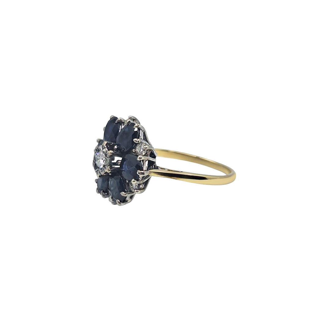 18ct Yellow Gold Sapphire & Diamond Cluster Ring