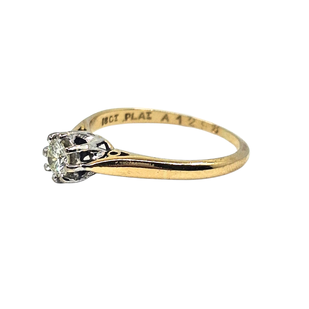 18ct Yellow Gold Diamond Ring