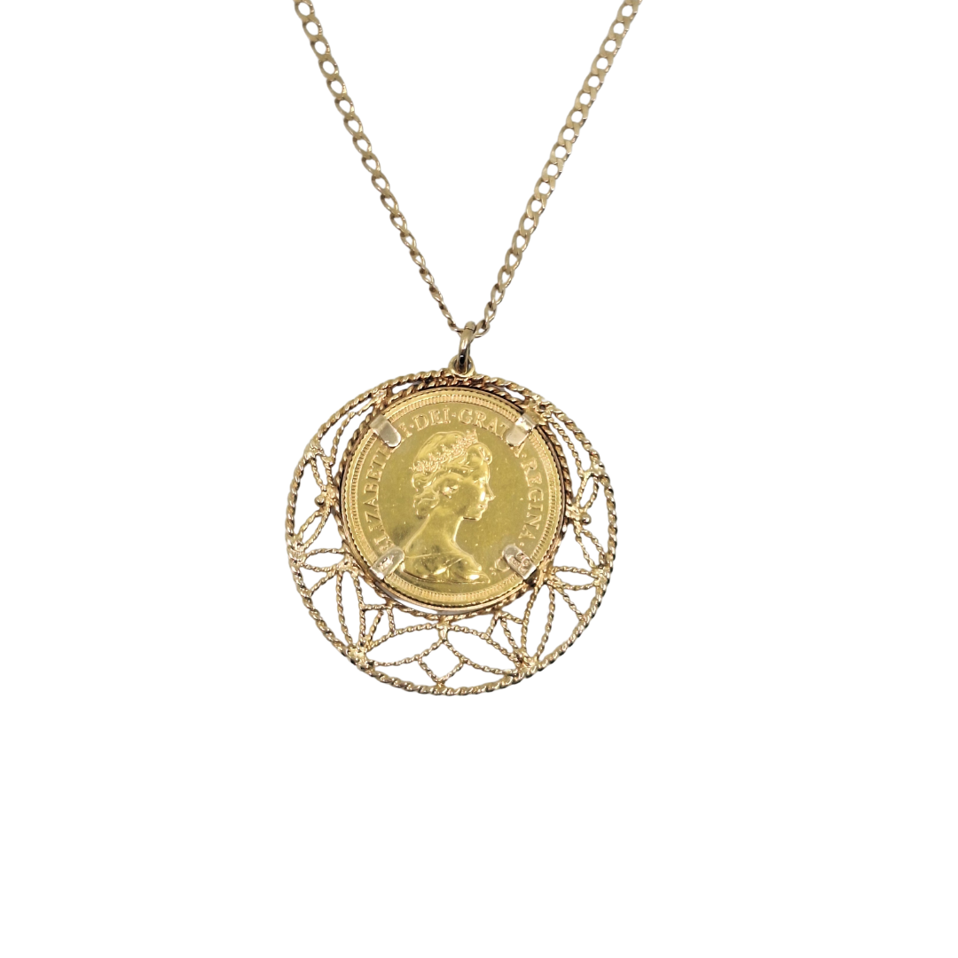 Full Sovereign Pendant 1980  & Curb Chain 25"