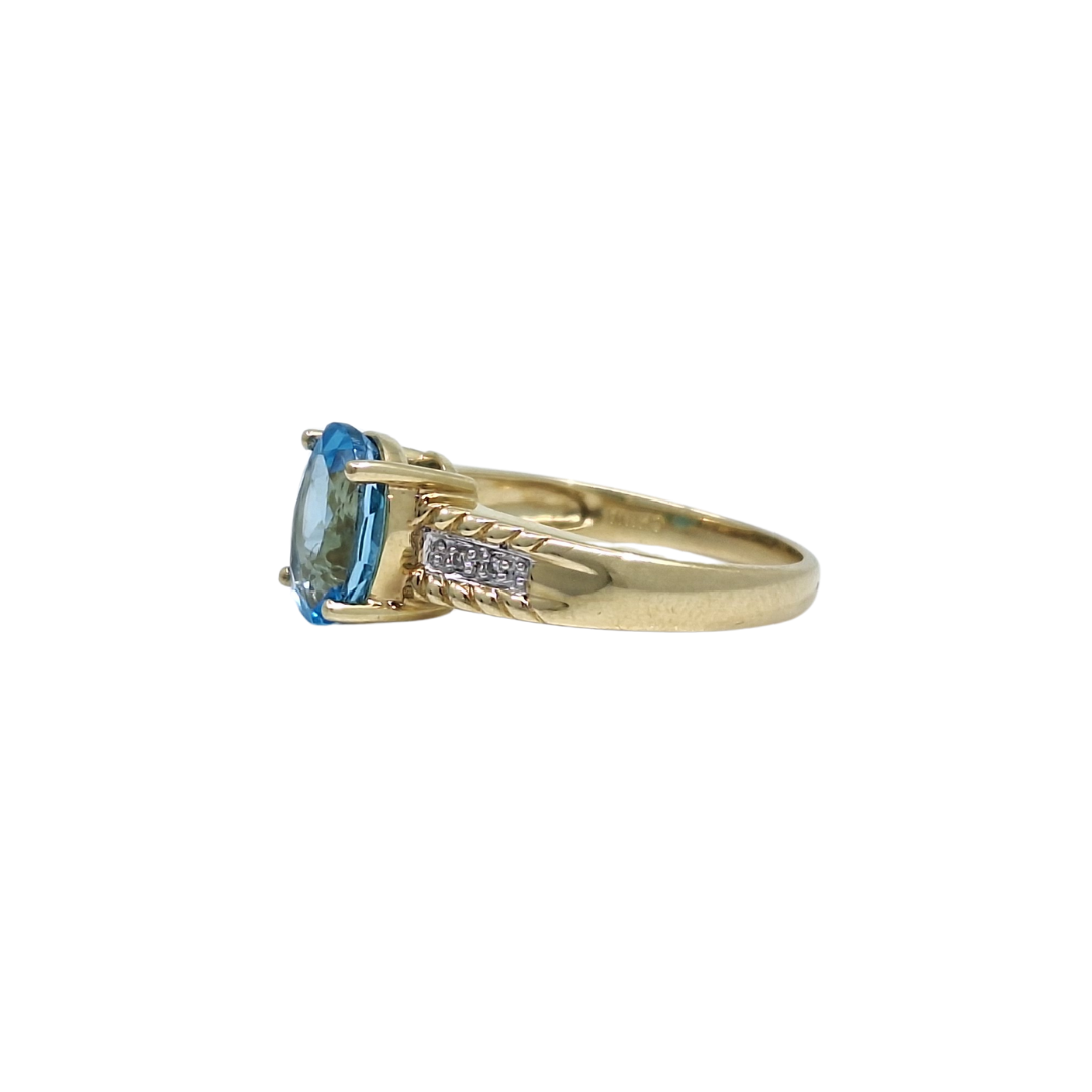 9ct Yellow Gold Blue Topaz Ring