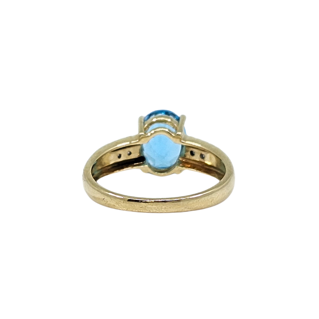 9ct Yellow Gold Blue Topaz Ring