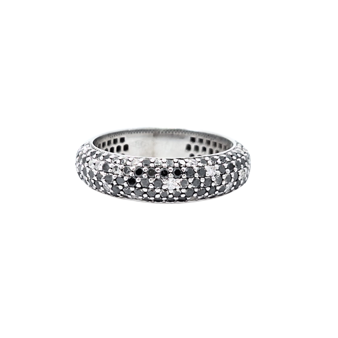 18ct White Gold Black & White Diamond Band Ring