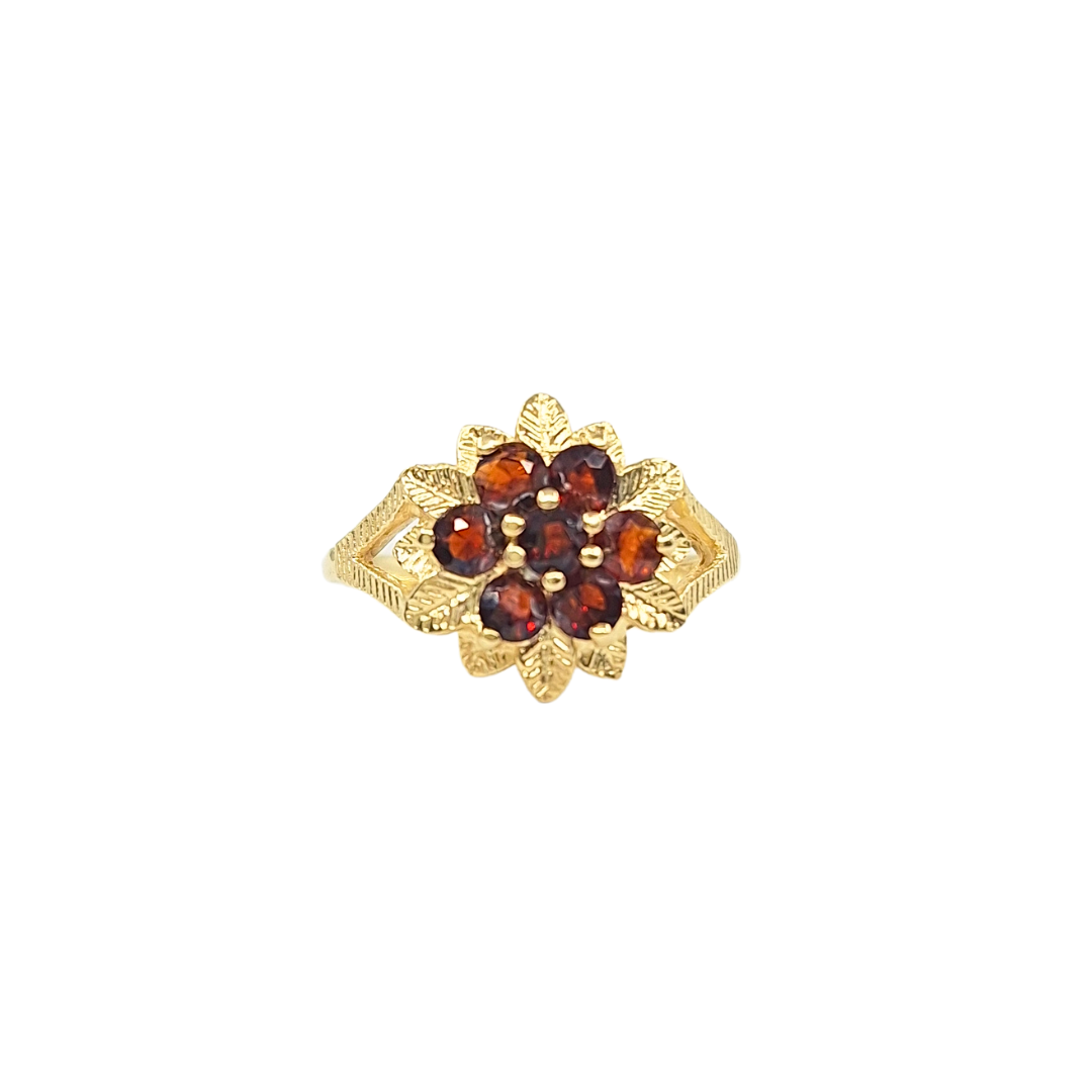 9ct Yellow Gold Garnet Cluster Ring