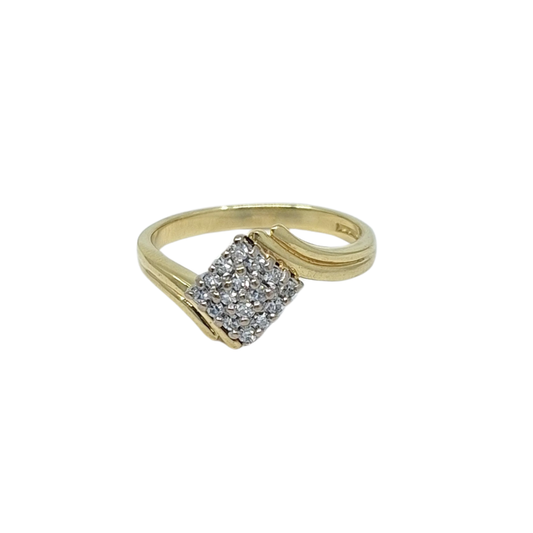 18ct Yellow Gold Diamond Cluster Ring