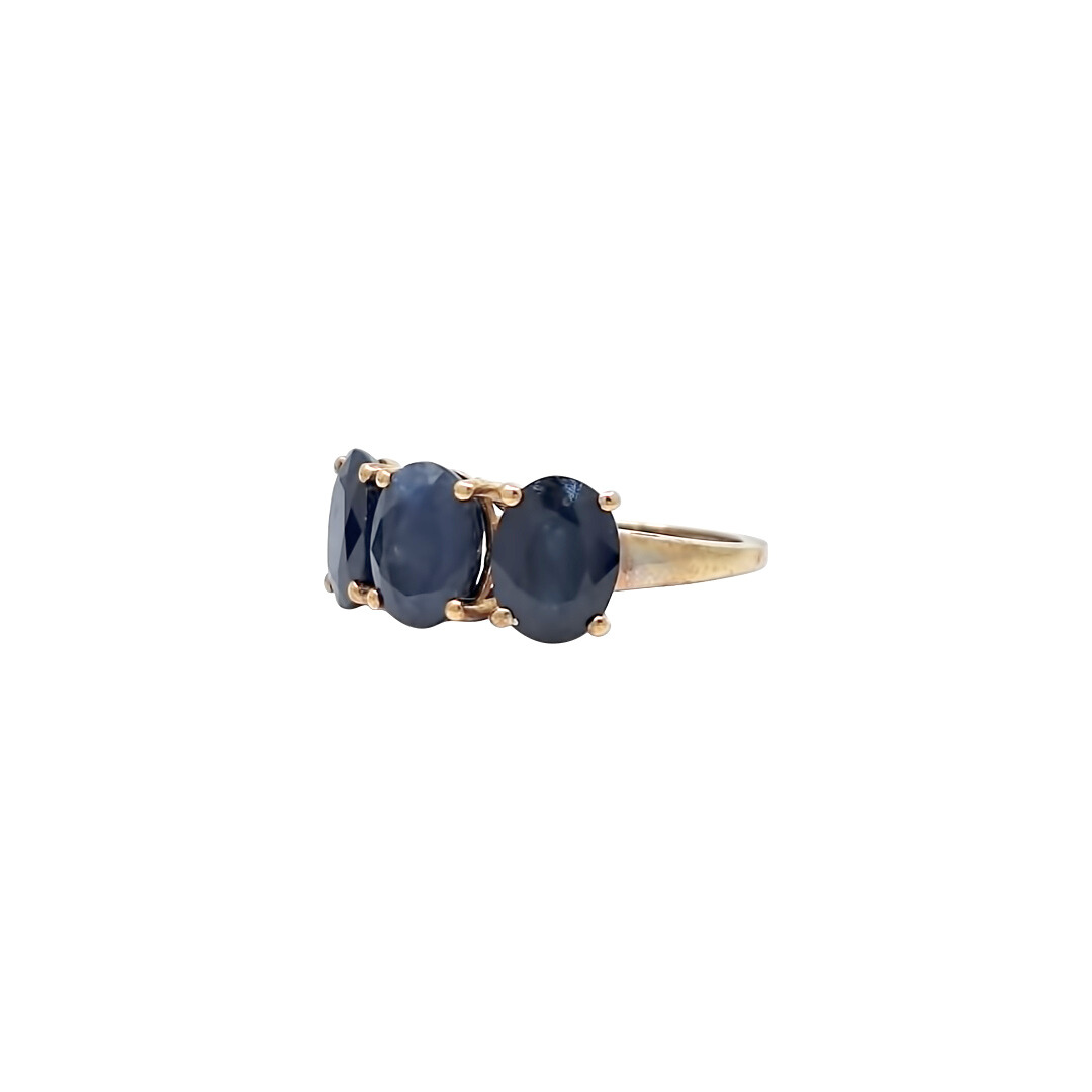 9ct Yellow Gold Trilogy Sapphire Ring 4.48ct