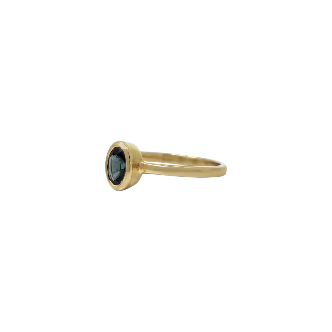 9ct Yellow Gold Sapphire Ring 0.60ct