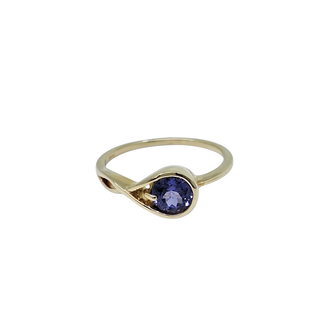 9ct Yellow Gold Tanzanite Ring 0.95ct