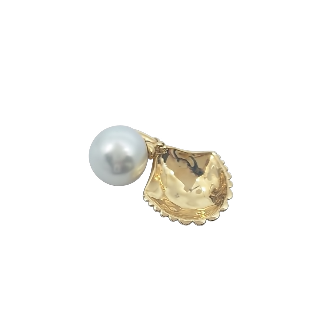 9ct Yellow Gold Cultured Pearl Shell Pendant